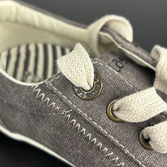 Taos Shoes Womens 5.5 Star Casual Low Top Lace Up Sneakers STA-12844 Gray Round - Picture 5 of 11